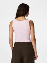 Ladda upp bild till gallerivisning, model_shot-creative