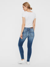 Ladda upp bild till gallerivisning, VMLUX Jeans - Medium Blue Denim
