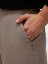 Ladda upp bild till gallerivisning, model_shot-detail
