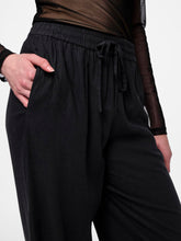 Ladda upp bild till gallerivisning, model_shot-detail
