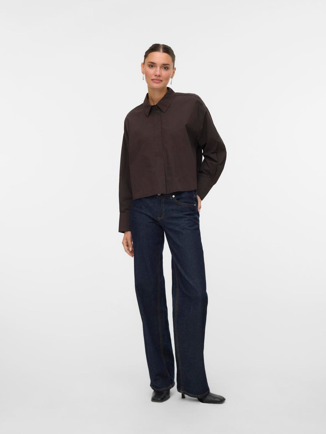 model_shot-front