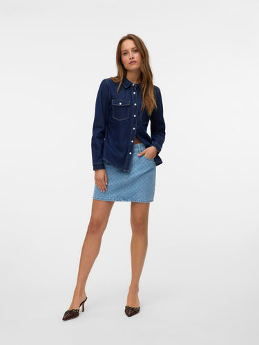 model_shot-front