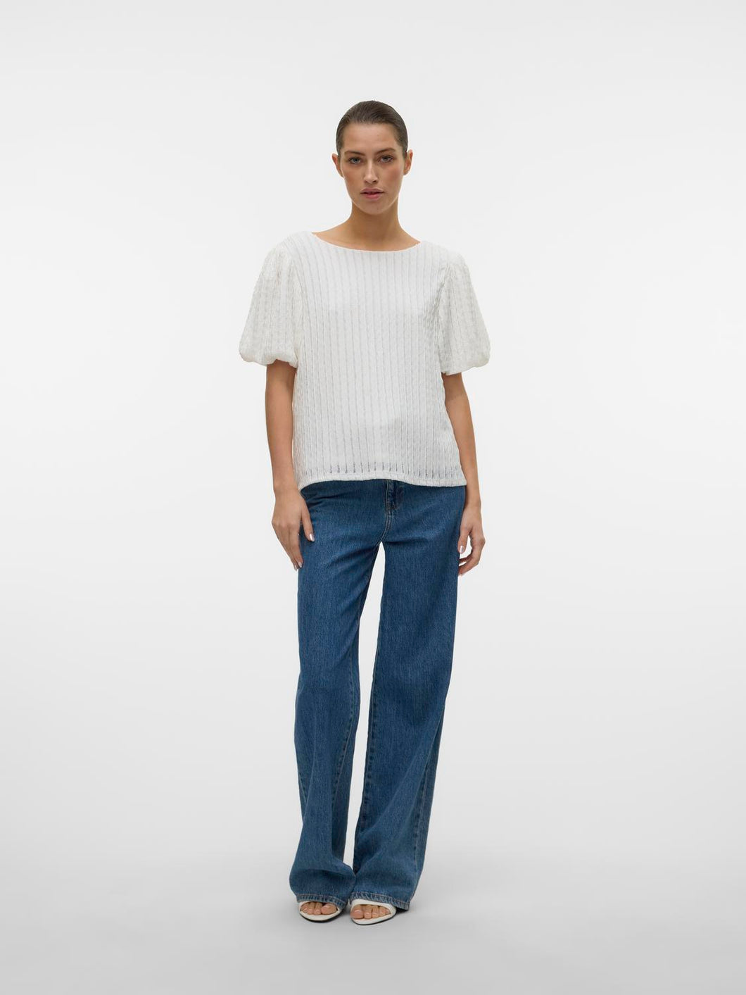 model_shot-front_full