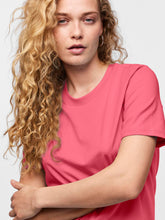 Ladda upp bild till gallerivisning, PCRIA T-Shirt - Hot Pink
